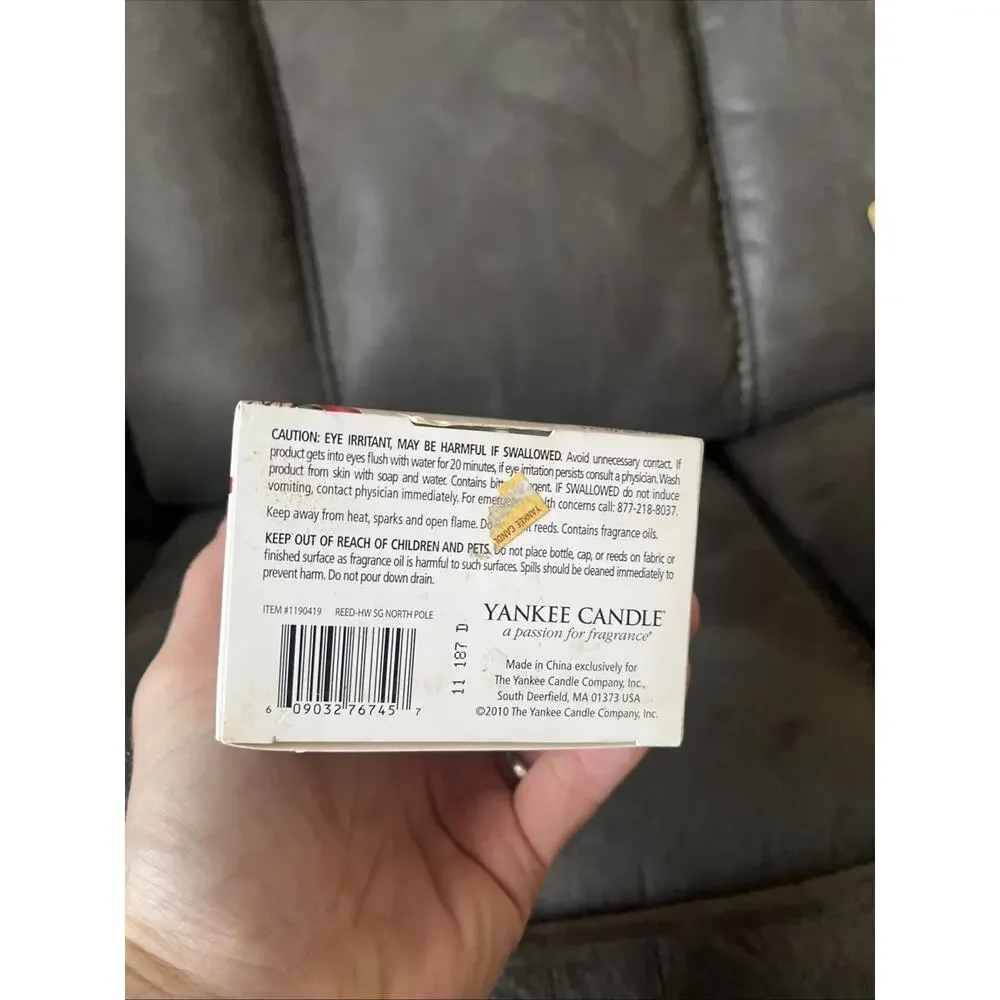 Yankee Candle North Pole Scent Fragrance Room Diffuser Set
